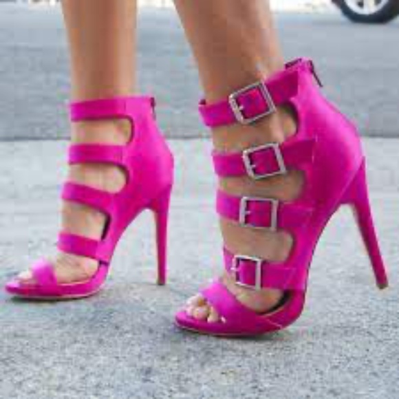 NEW JustFab "Connie" Fuchsia Buckle Up Strappy Stiletto Heels Sandals Size 7.5 - Picture 2 of 11